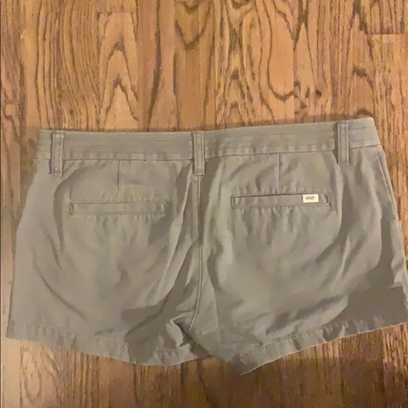 ⭐️Vans Girls‎ Juniors Grey Shorts - Picture 5 of 5